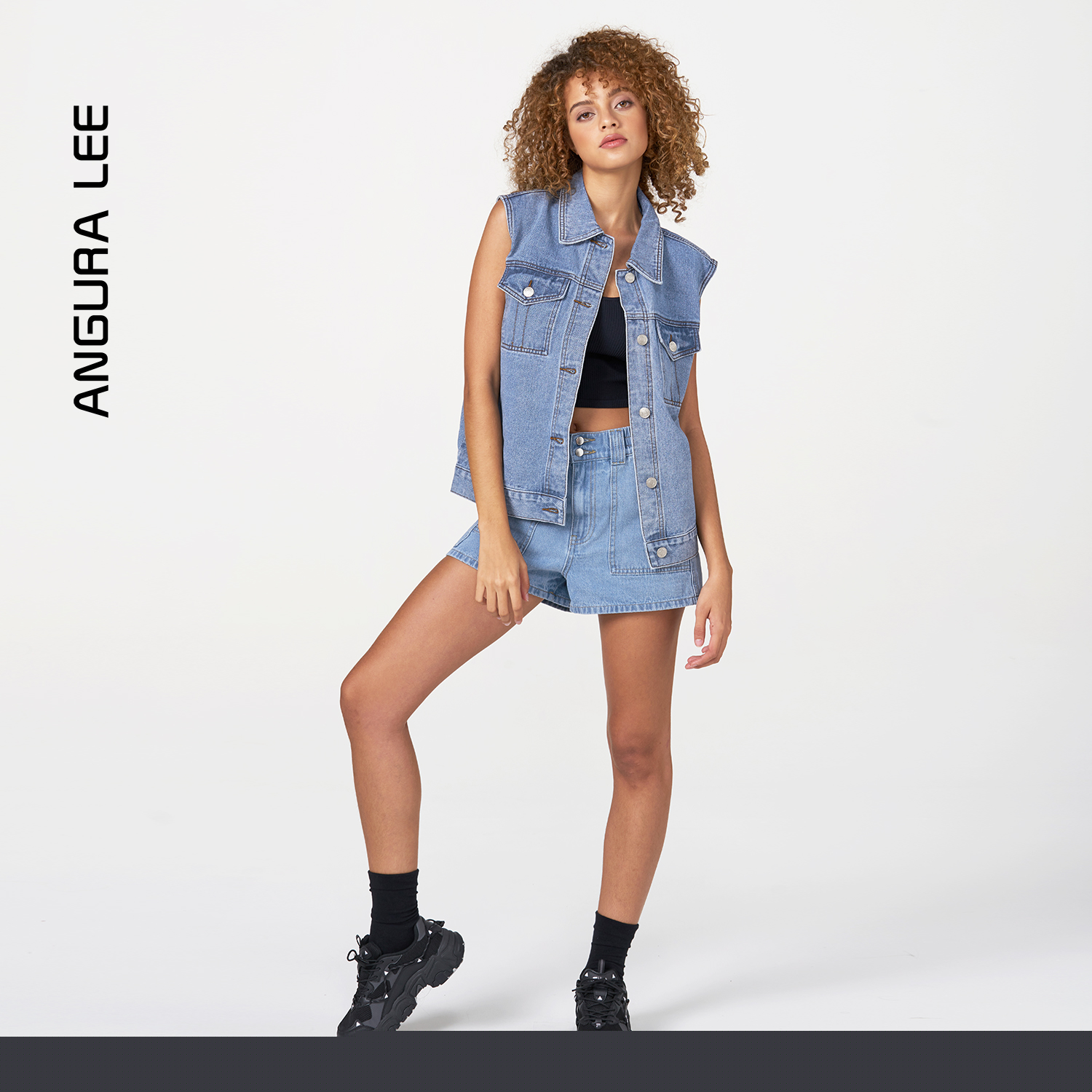 春夏經(jīng)典水洗中褲藍(lán)女裝牛仔寬松馬甲