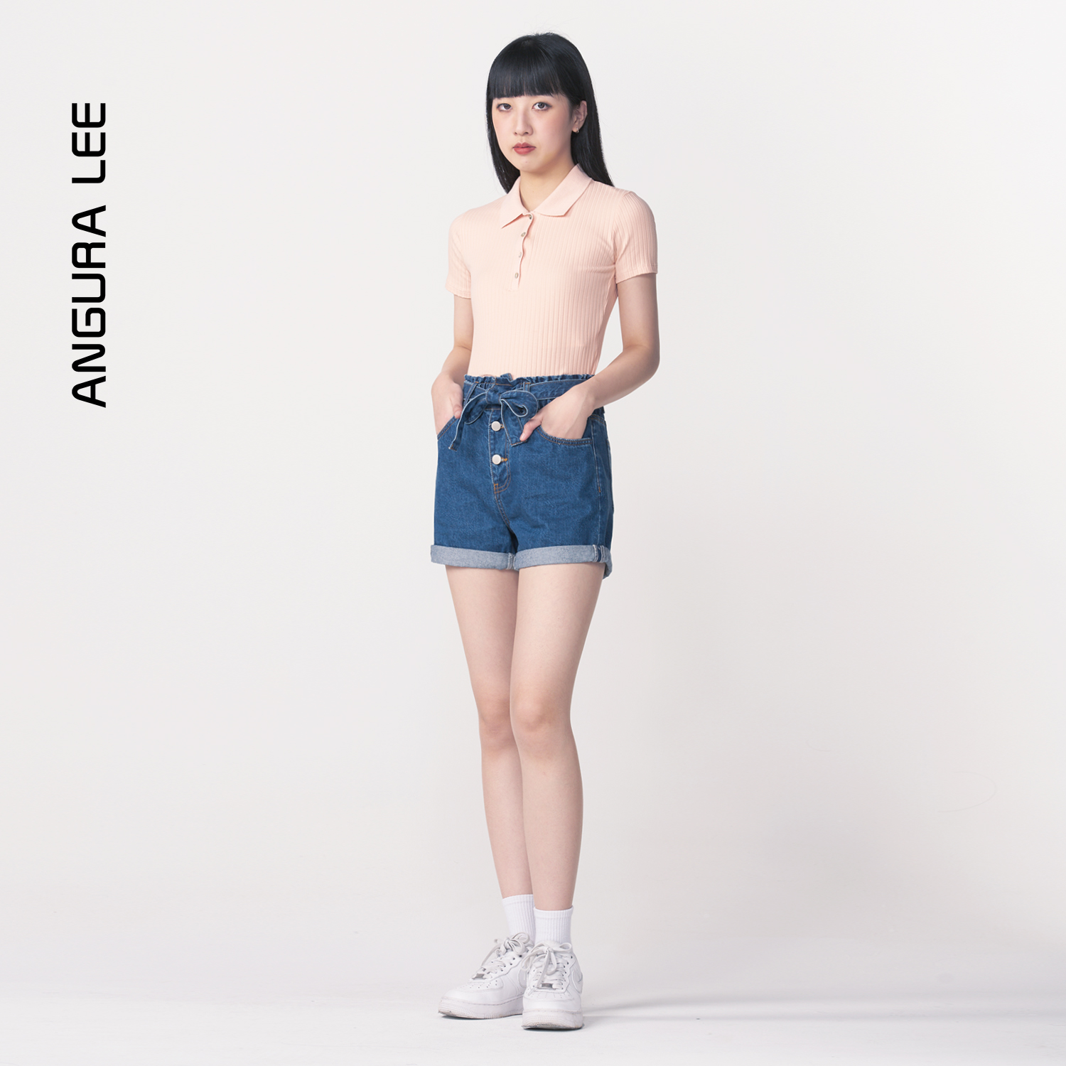 春夏新款經(jīng)典水洗深藍女裝牛仔短褲