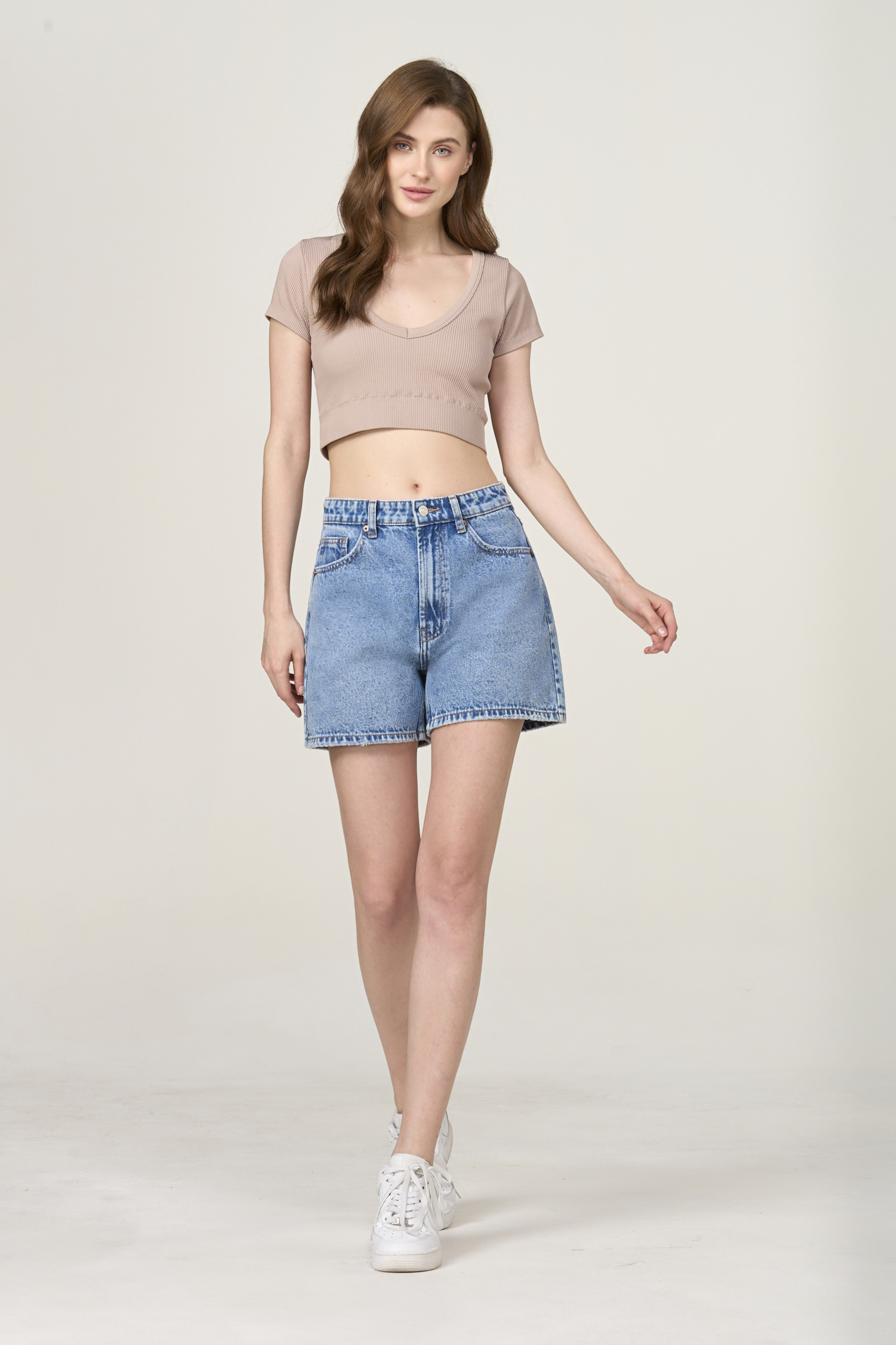 casual versatile denim shorts