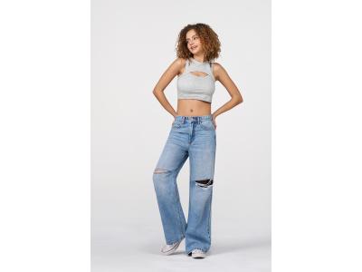 casual loose-fit denim jeans